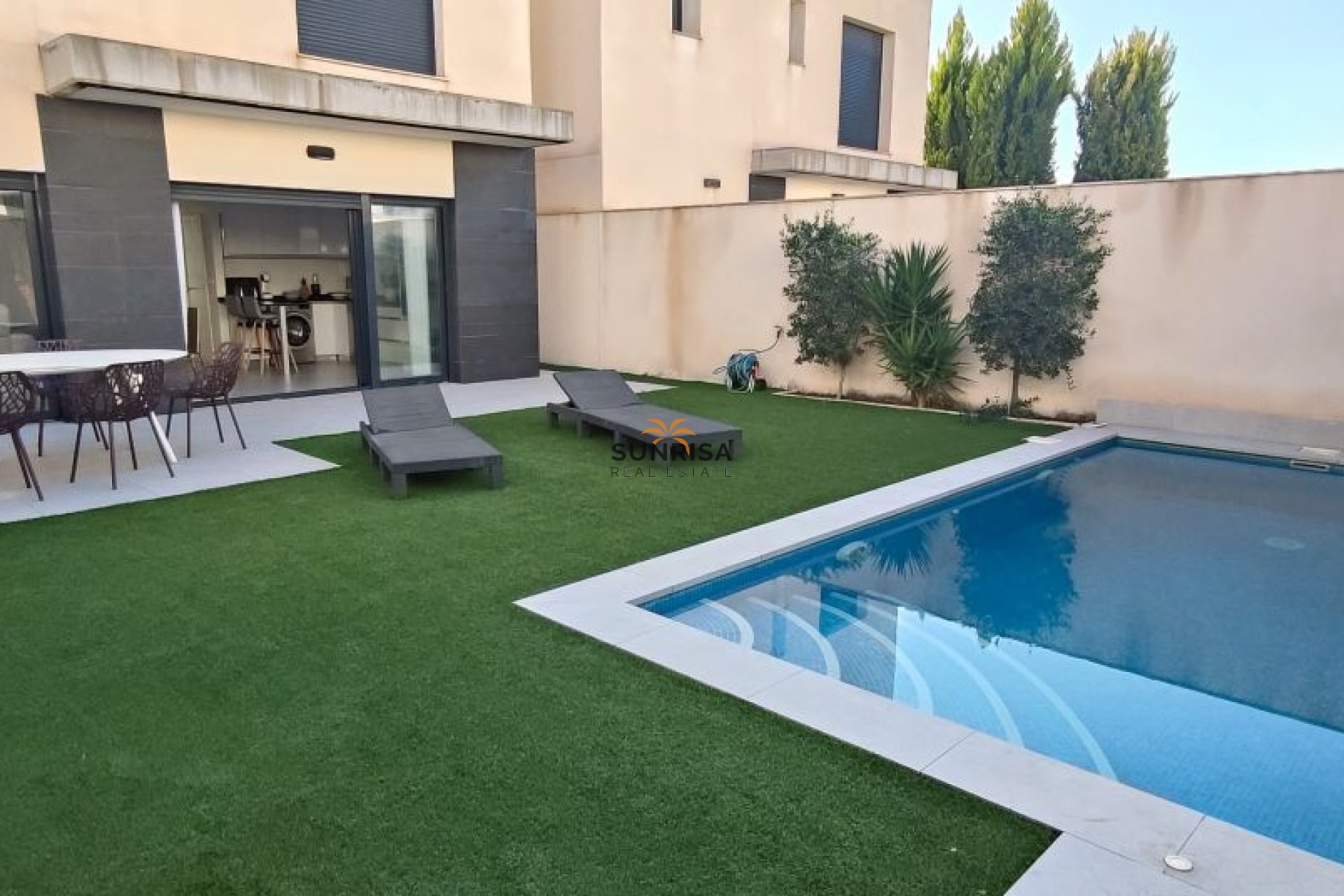 Reventa - Villa - Los Alcázares