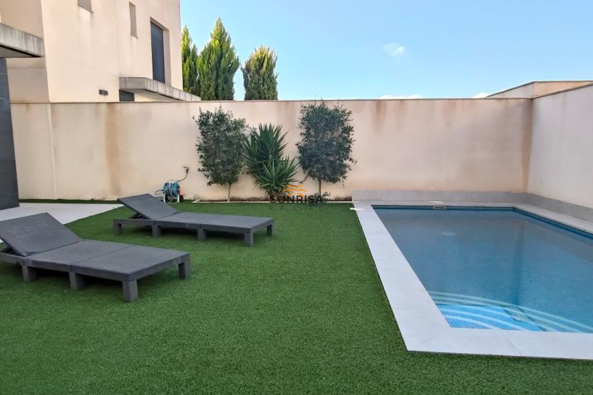 Reventa - Villa - Los Alcázares