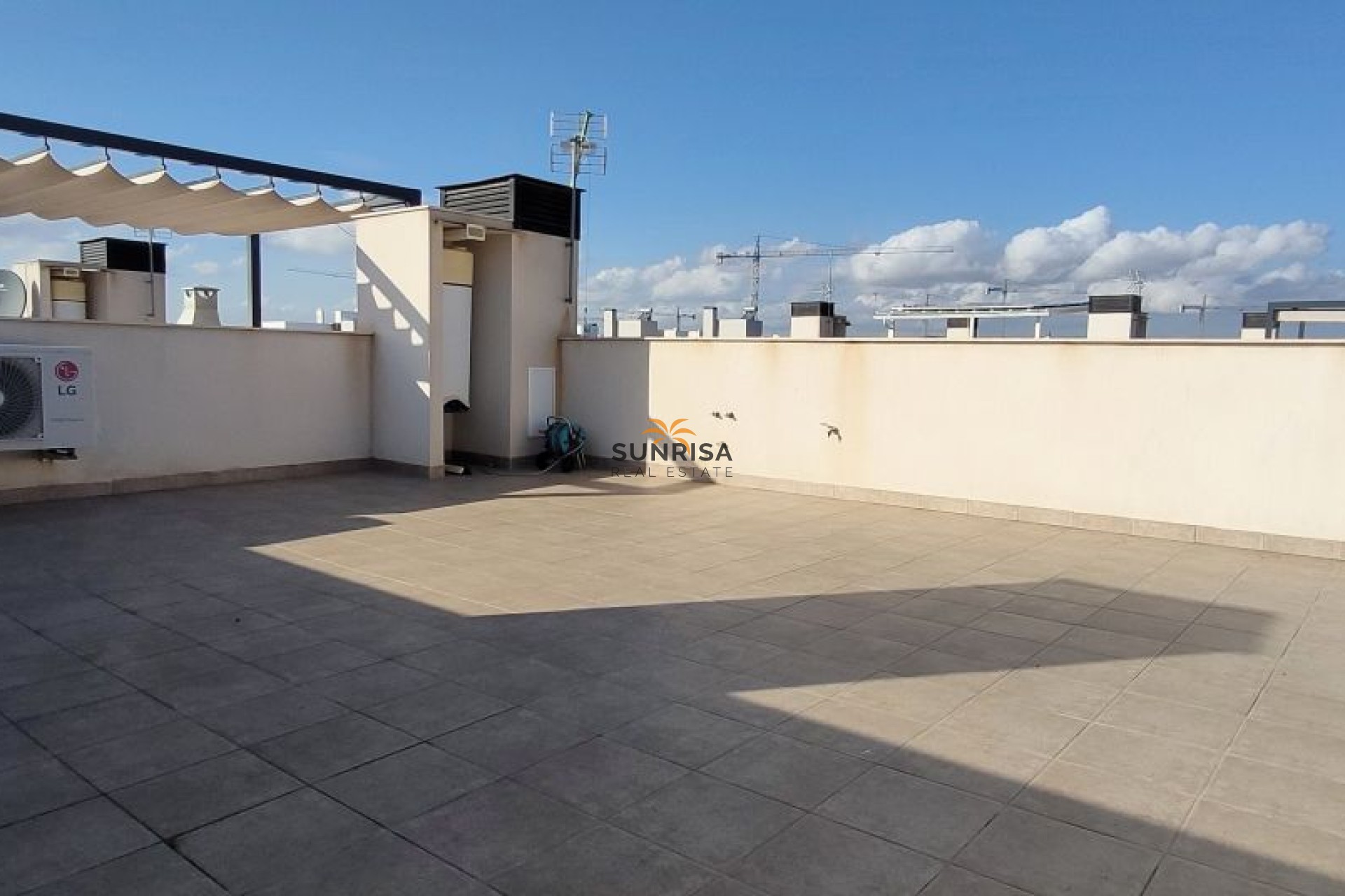 Reventa - Villa - Los Alcázares