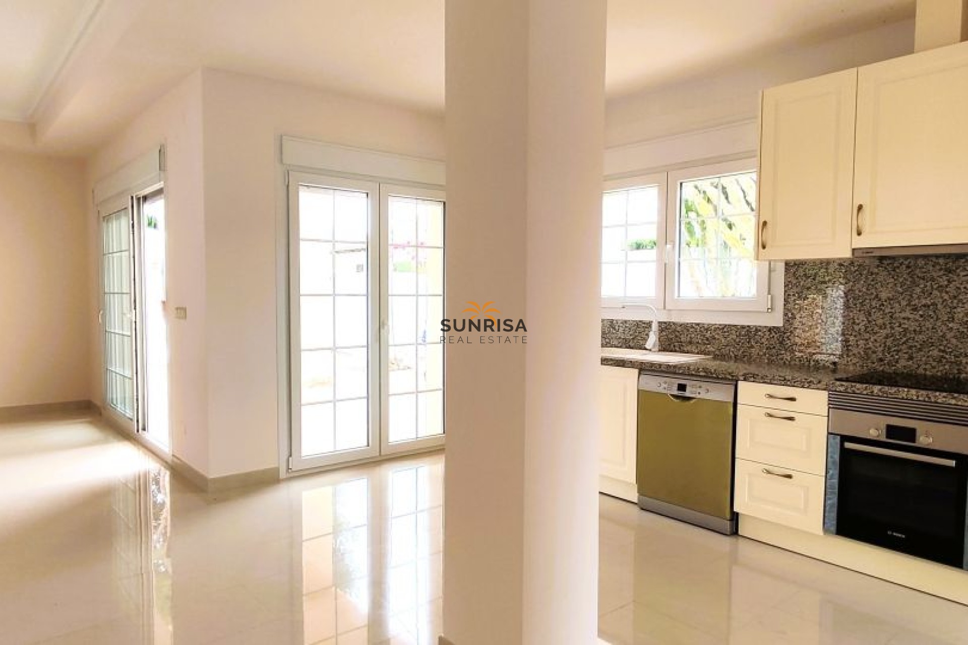 Herverkoop - Villa - Cabo Roig
