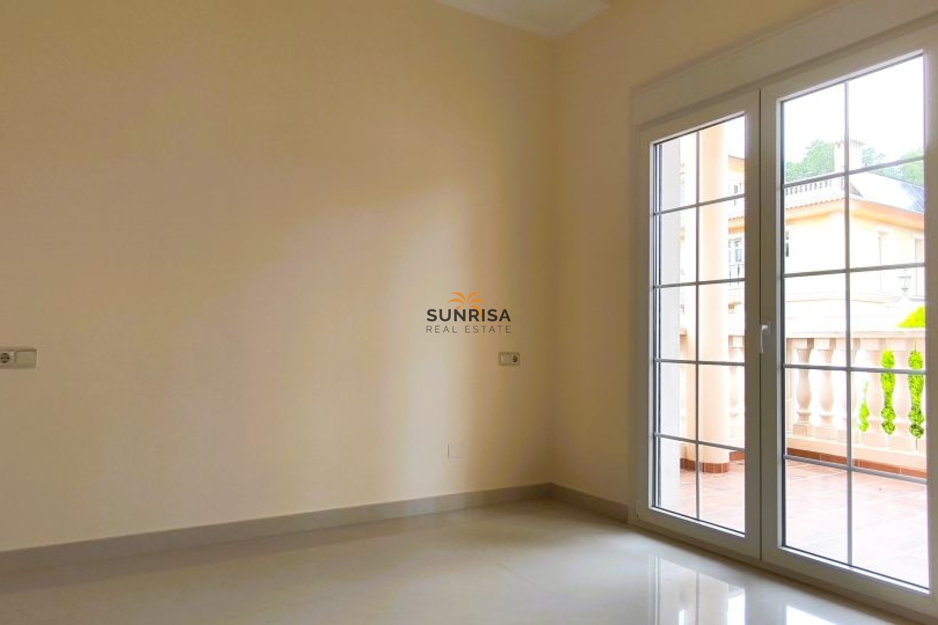 Herverkoop - Villa - Cabo Roig