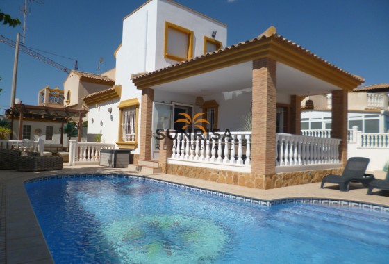 Villa · Revente - Pilar de la Horadada · Alicante · Espagne