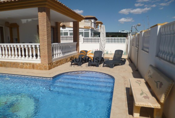 Villa · Revente - Pilar de la Horadada · Alicante · Espagne