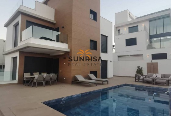 Villa · Nieuwbouw Woningen - Orihuela Costa · Campoamor · Alicante · Spanje