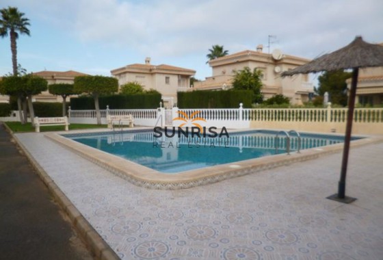 Villa · Herverkoop - Orihuela Costa · Playa Flamenca · Alicante · Spanje