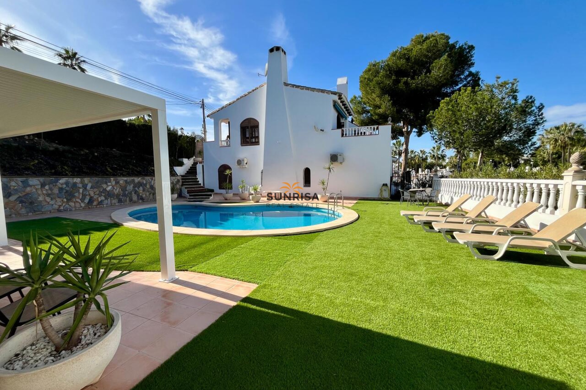 Reventa - Villa - Villamartin