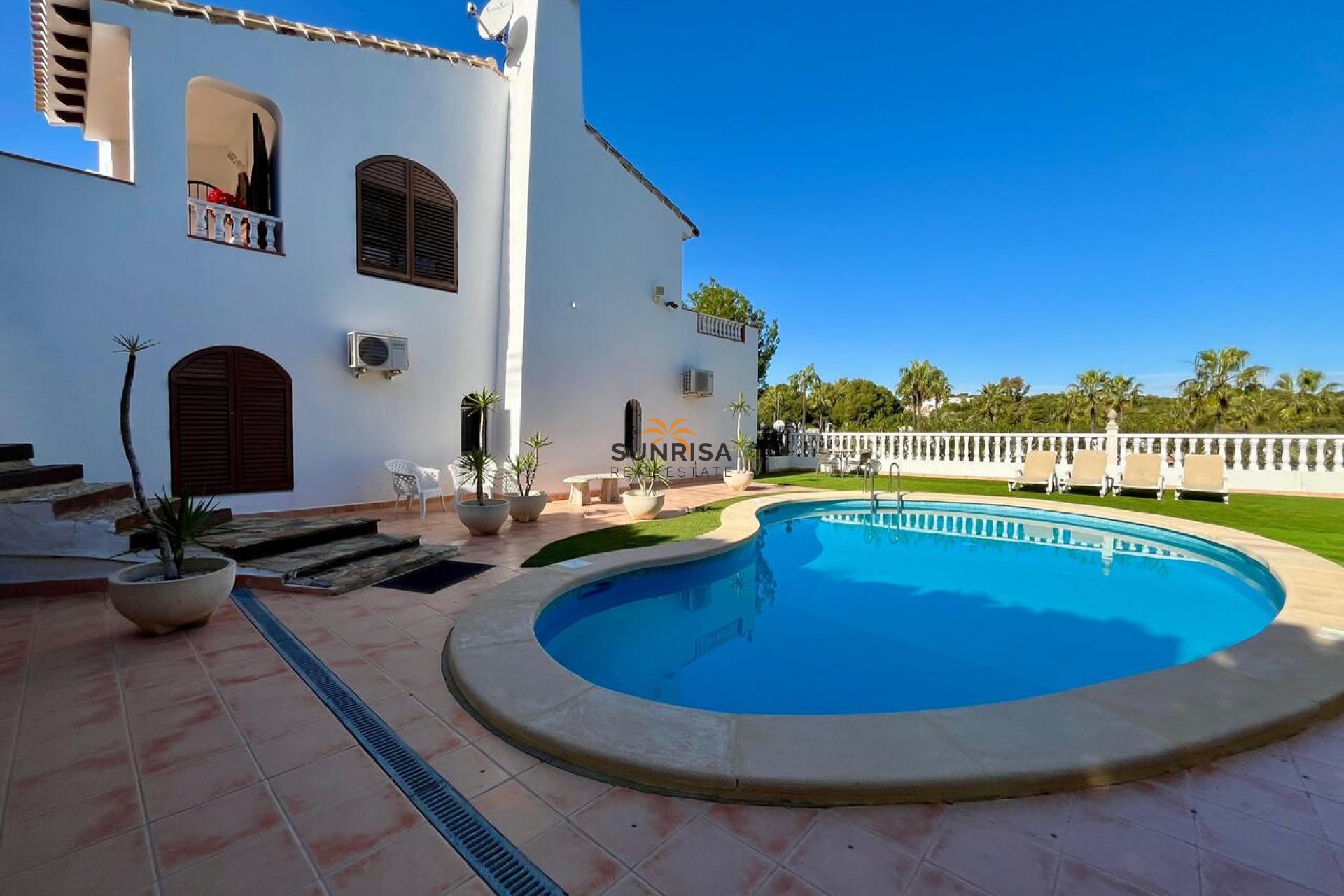 Reventa - Villa - Villamartin