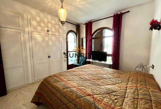 Villa · Herverkoop - Villamartin · Alicante · Spanje