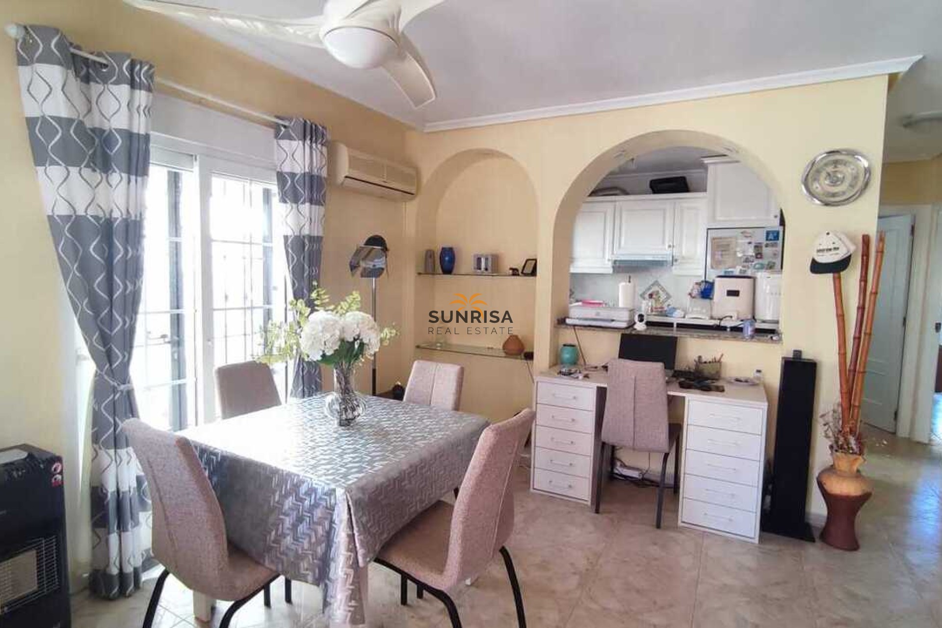 Herverkoop - Twee-onder-een-kapwoning - Orihuela Costa
