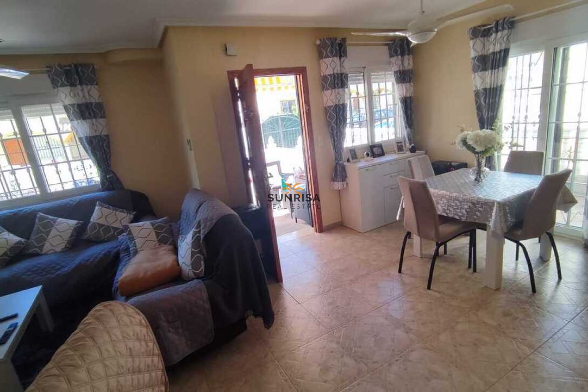 Herverkoop - Twee-onder-een-kapwoning - Orihuela Costa