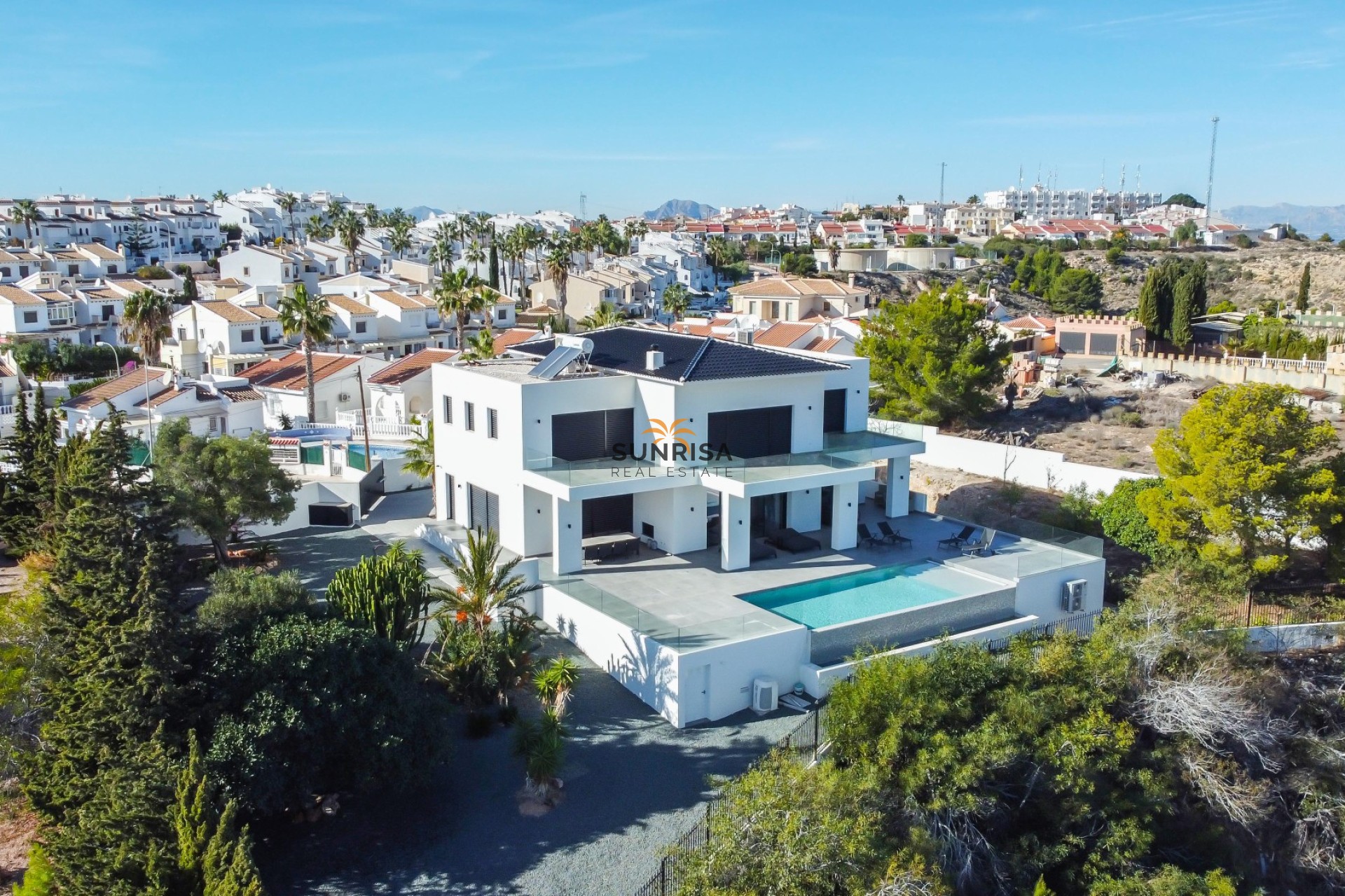 Resale - Villa - Cuidad Quesada