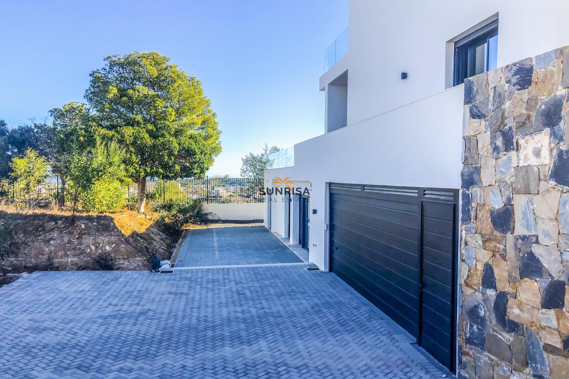 Resale - Villa - Cuidad Quesada