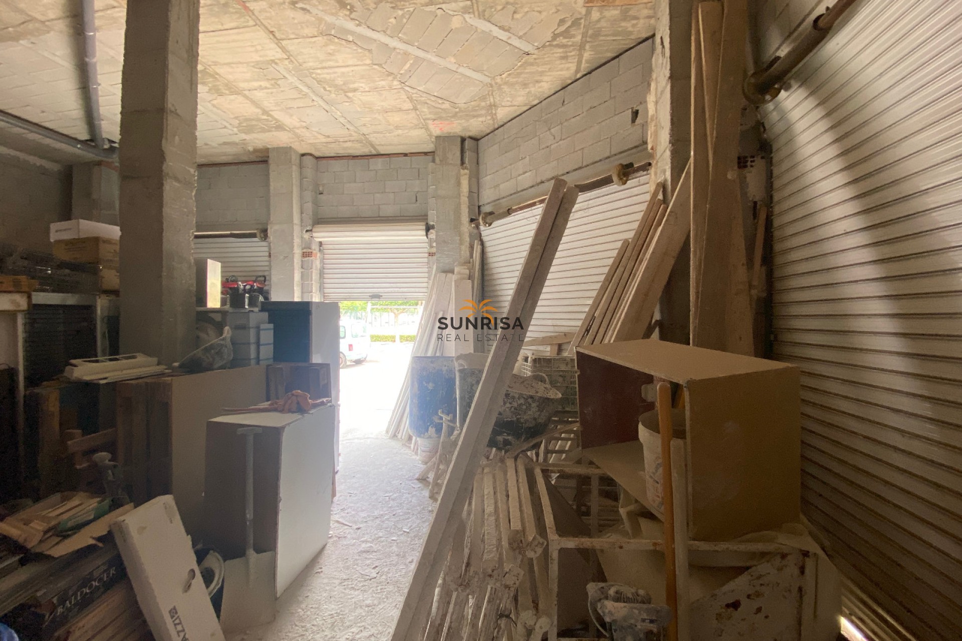 Resale - Commercial premises - Formentera de Segura