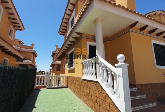 Villa · Herverkoop - Cuidad Quesada · Alicante · Spanje