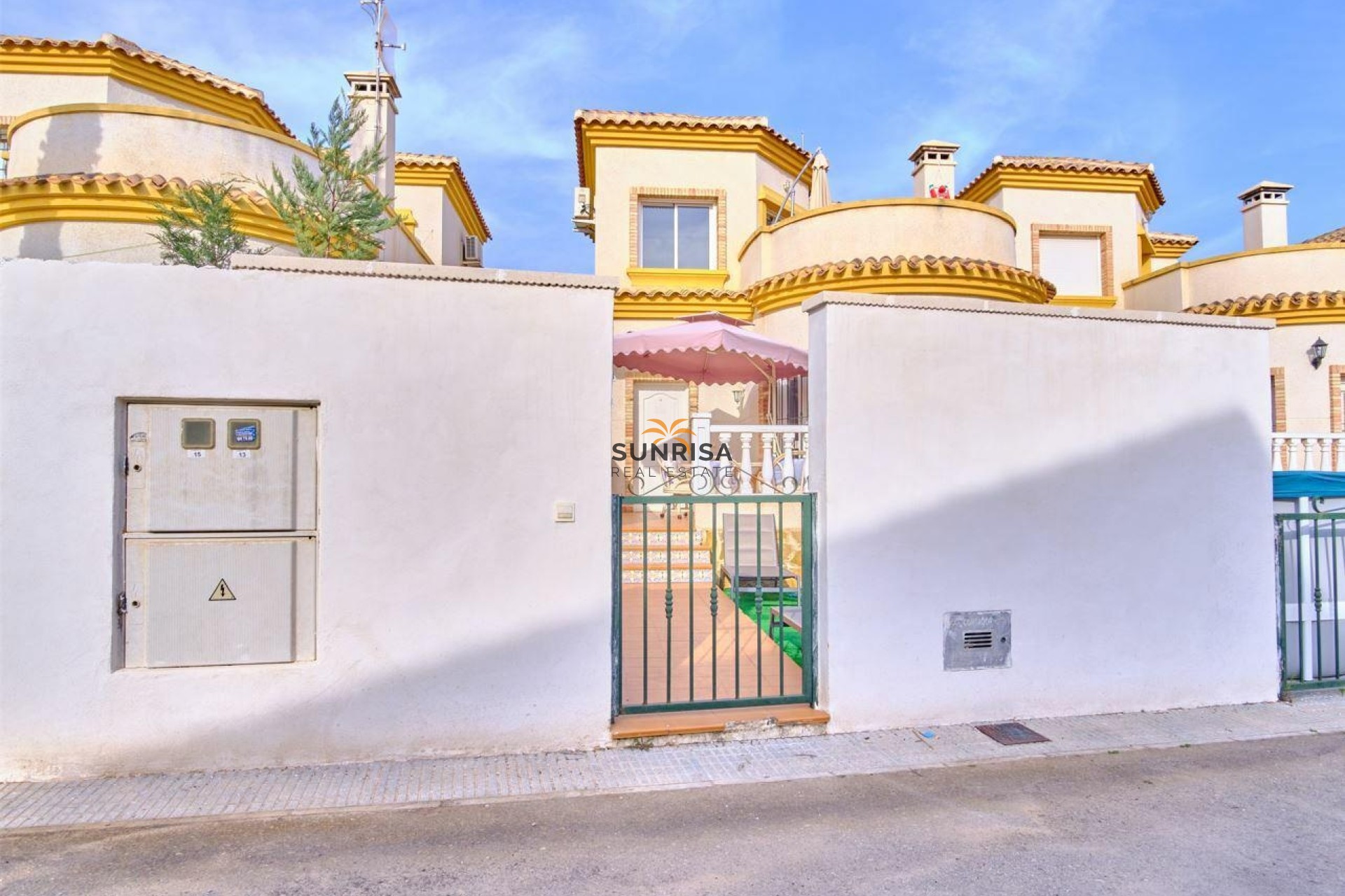 Herverkoop - Villa - Montesinos