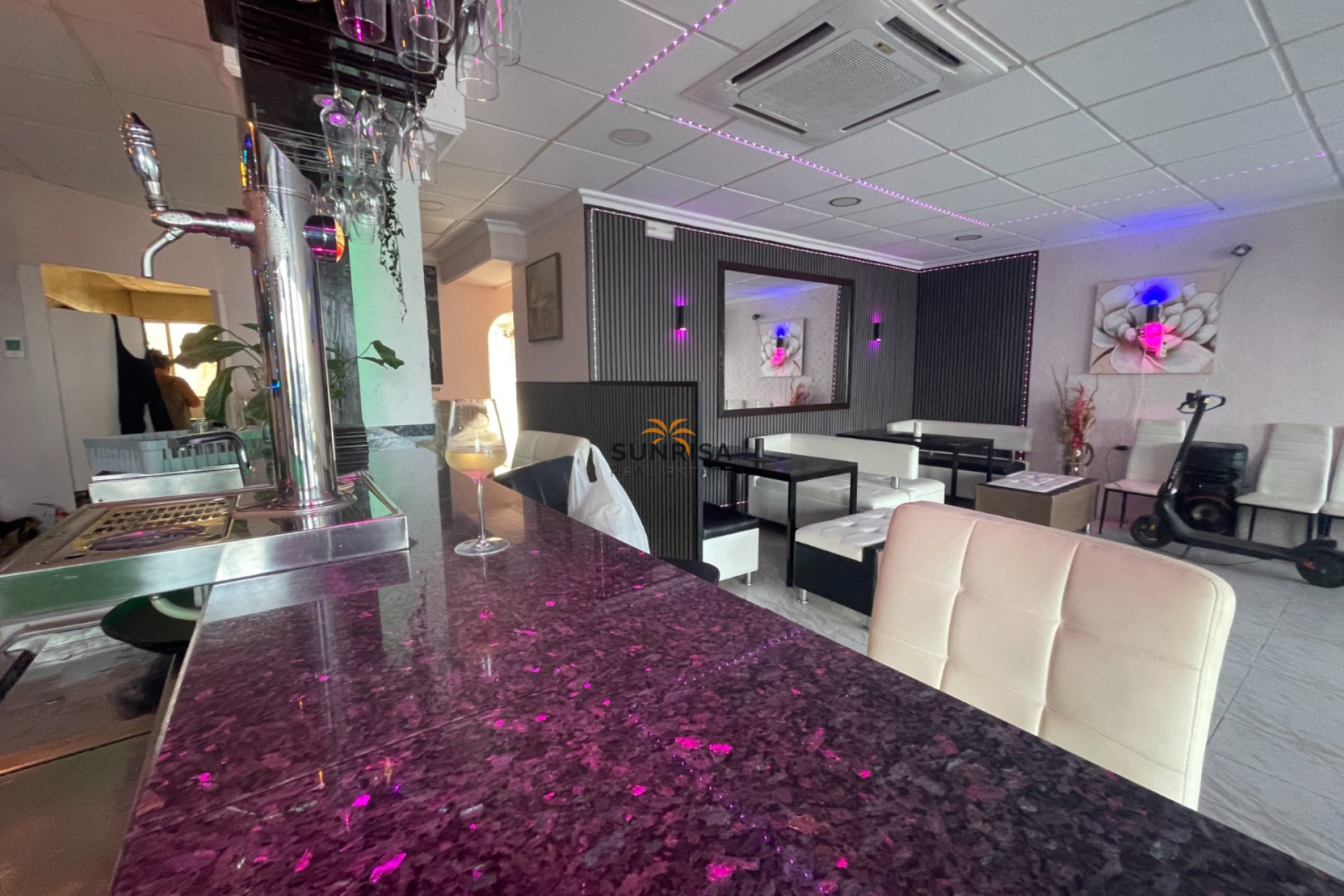 Reventa - Local comercial - Torrevieia