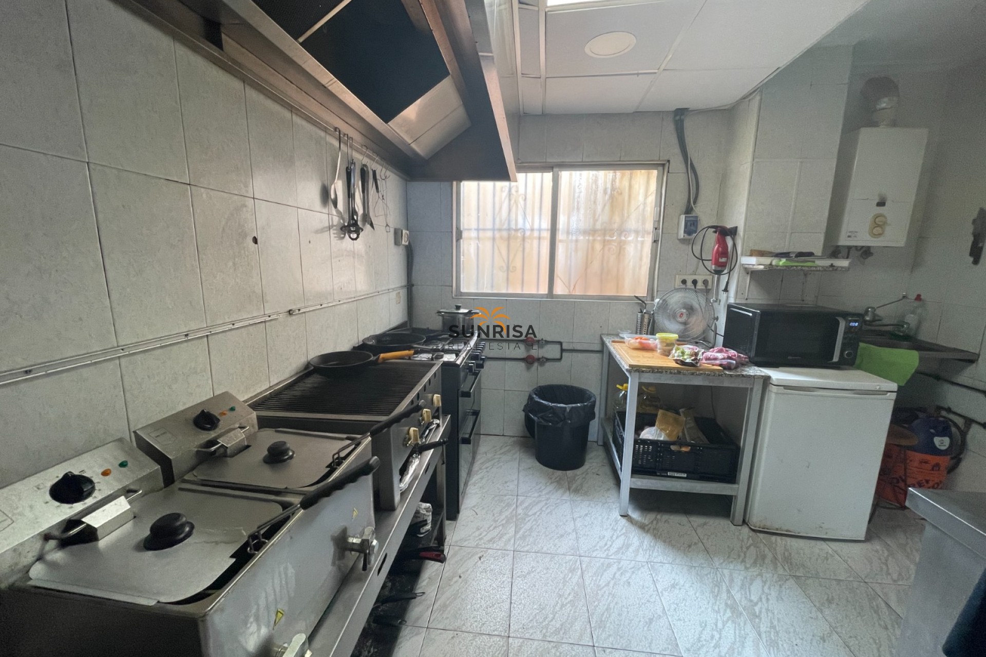 Reventa - Local comercial - Torrevieia