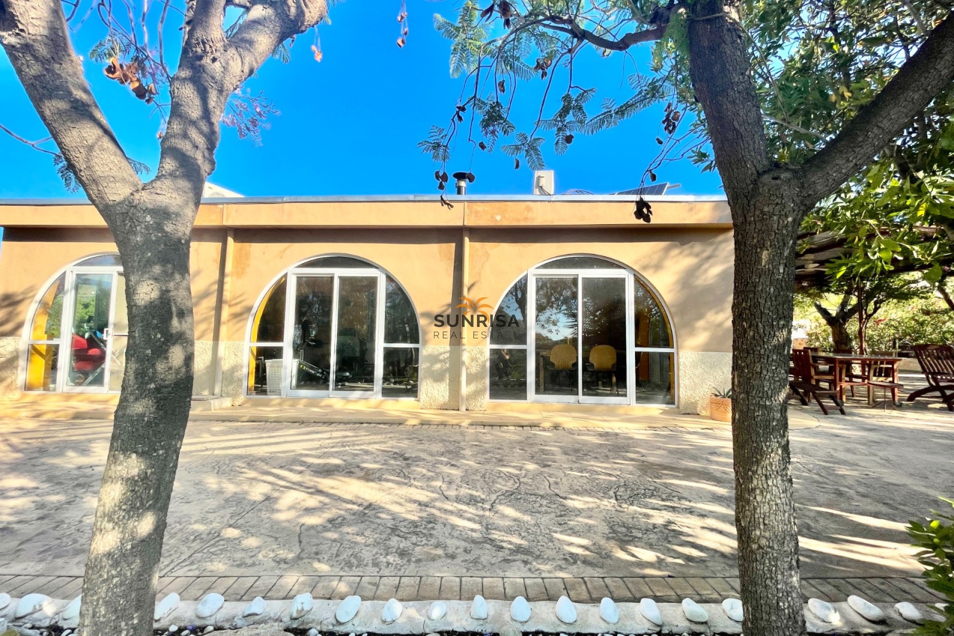 Herverkoop - Finca - Crevillente