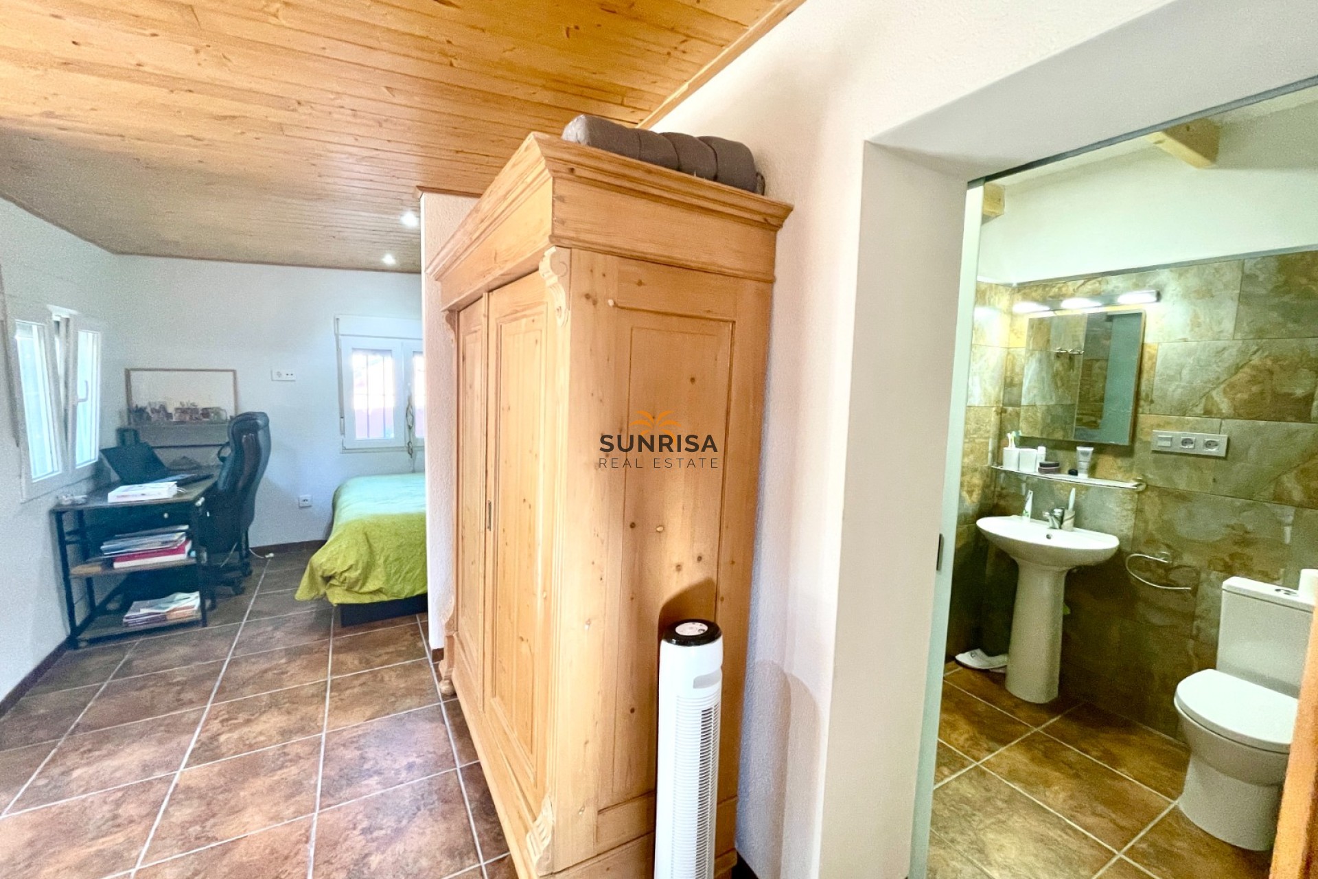 Herverkoop - Finca - Crevillente