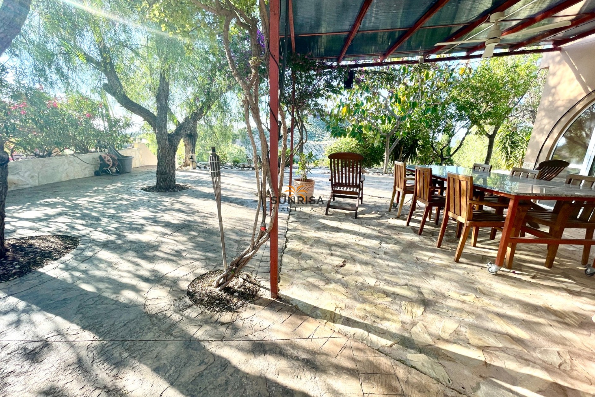Herverkoop - Finca - Crevillente