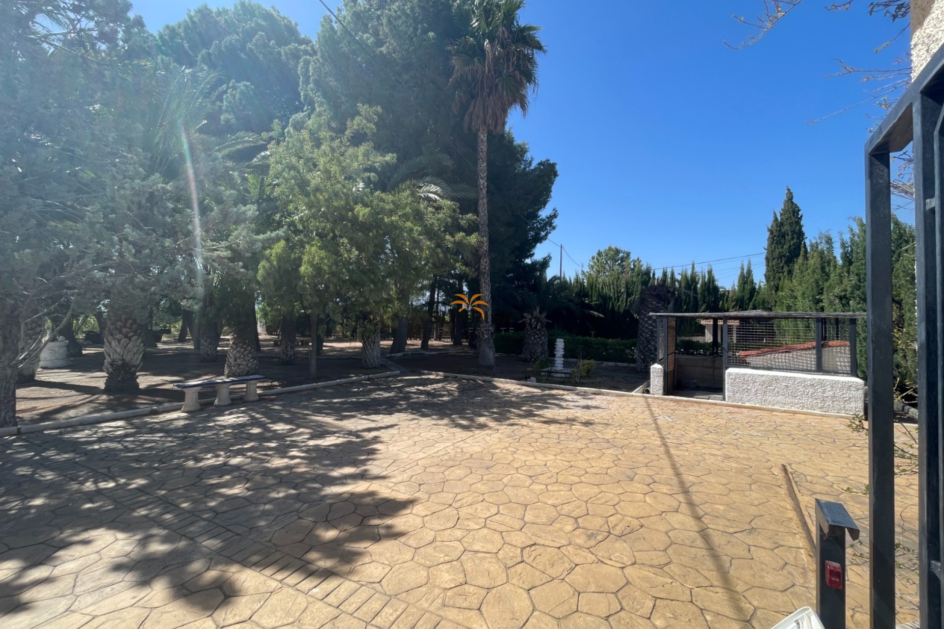 Revente - Finca - Elda