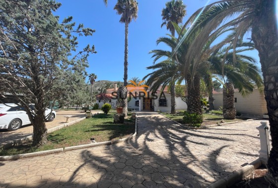 Finca · Herverkoop - Elda · Alicante · Spanje
