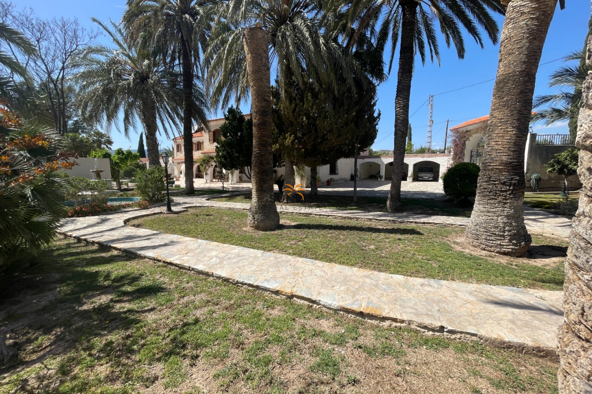 Revente - Finca - Elda