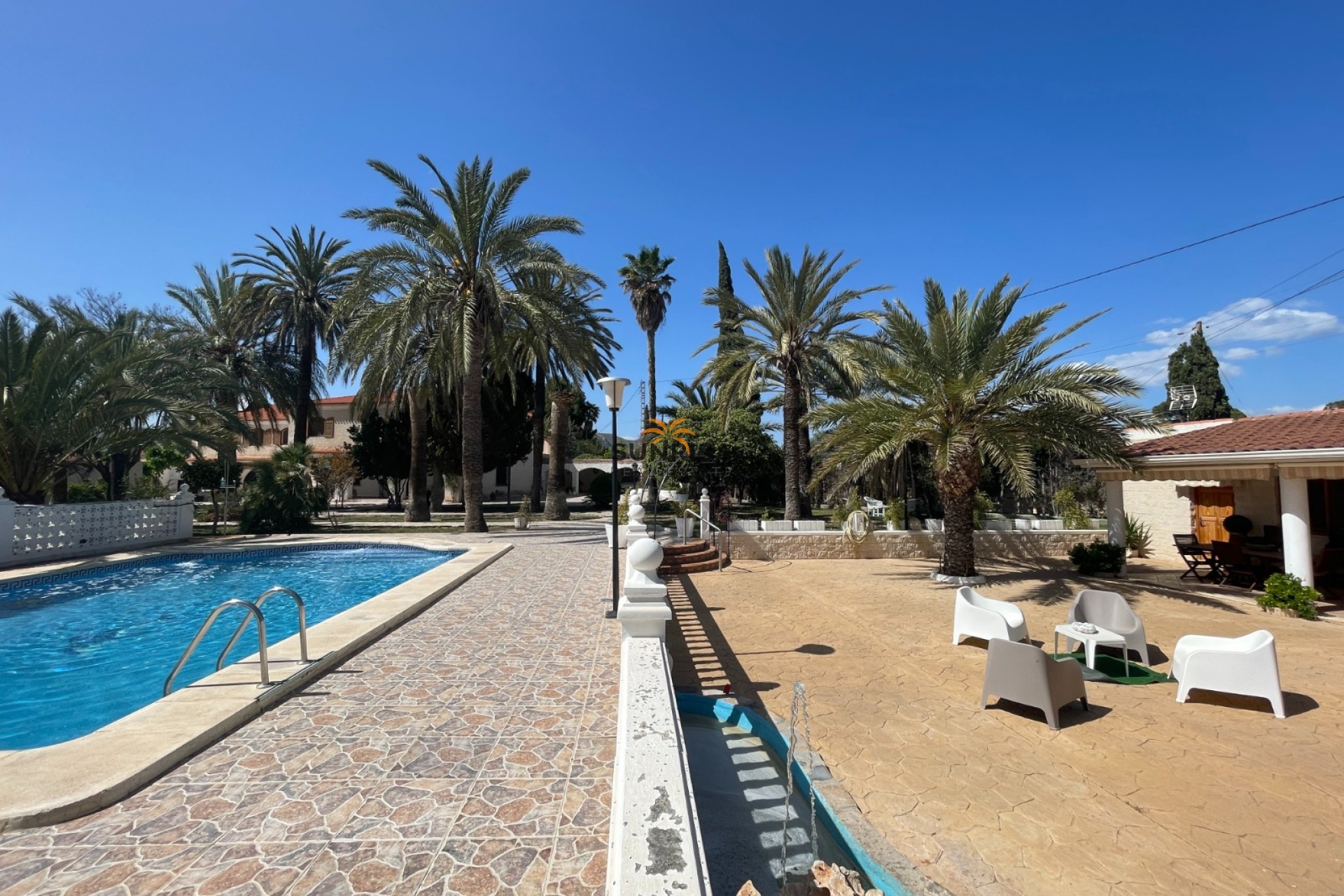Revente - Finca - Elda