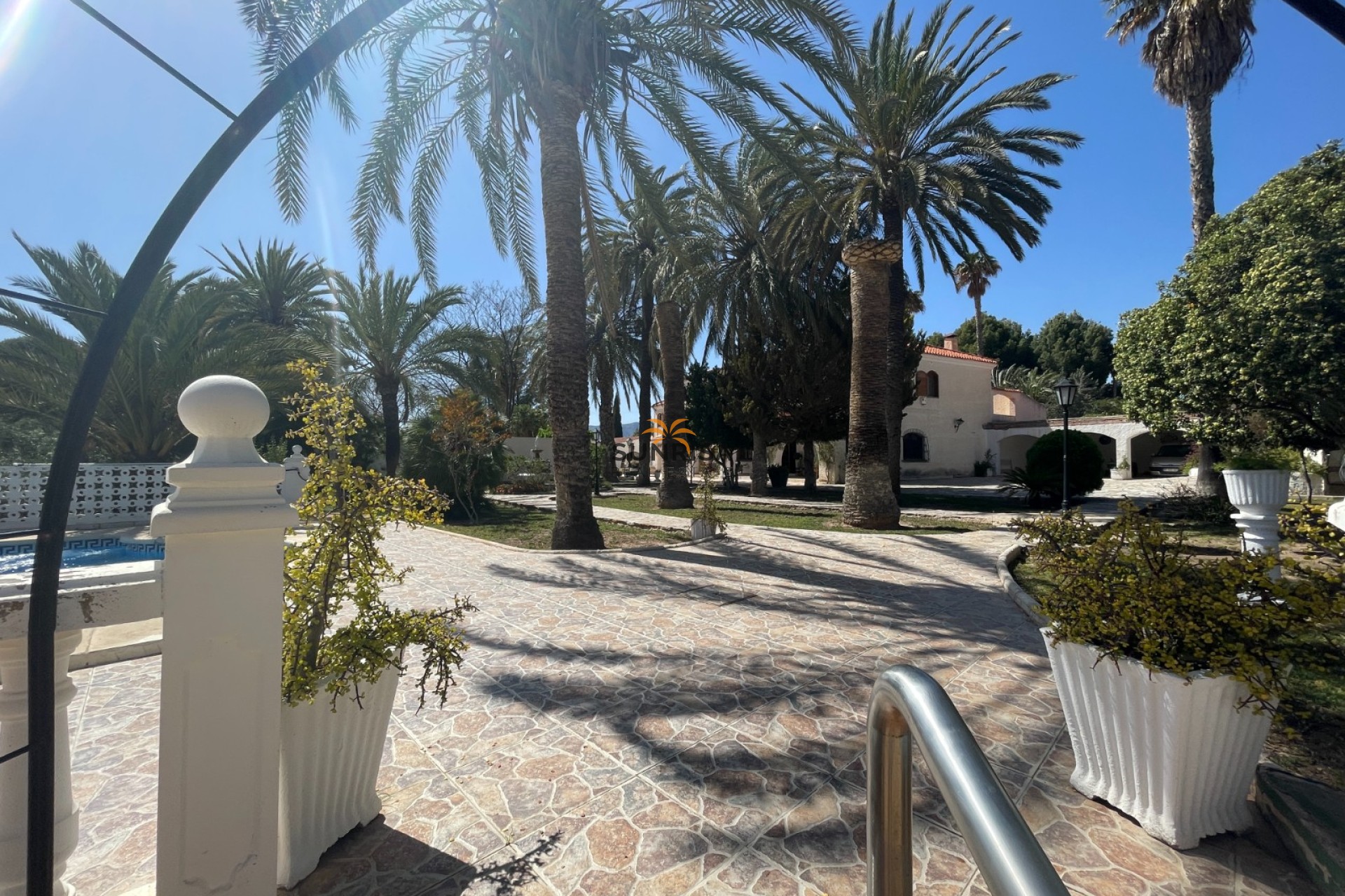 Revente - Finca - Elda