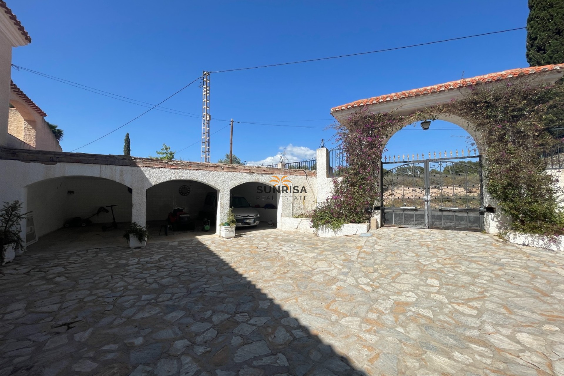Revente - Finca - Elda