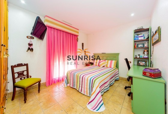 Finca · Herverkoop - Almoradí · Alicante · Spanje