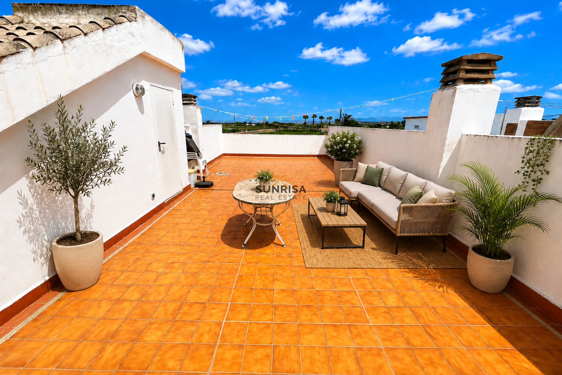 Resale - Penthouse - Daya Nueva