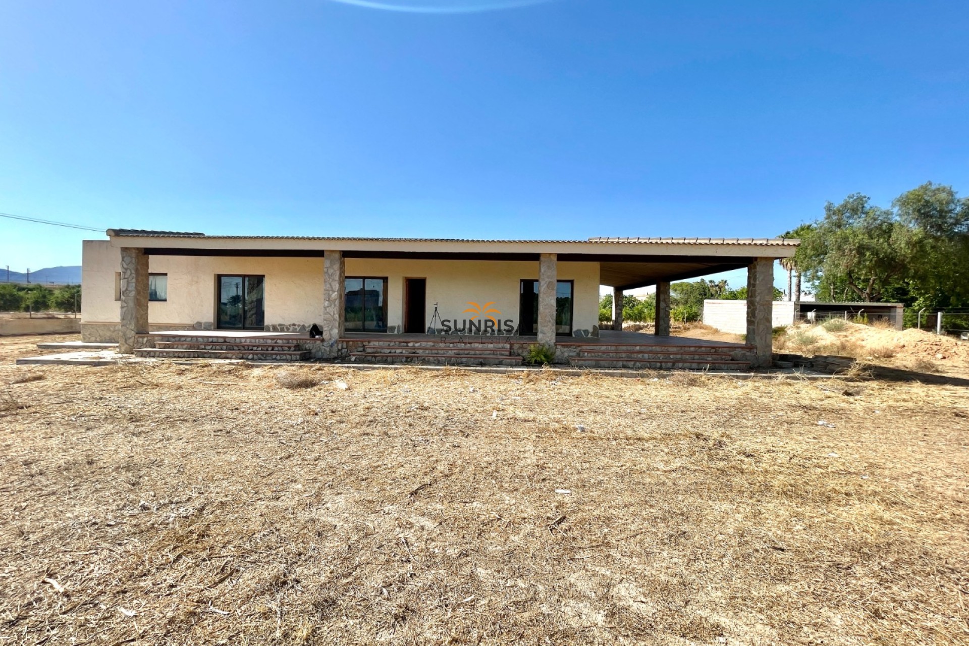 Herverkoop - Finca - Elche
