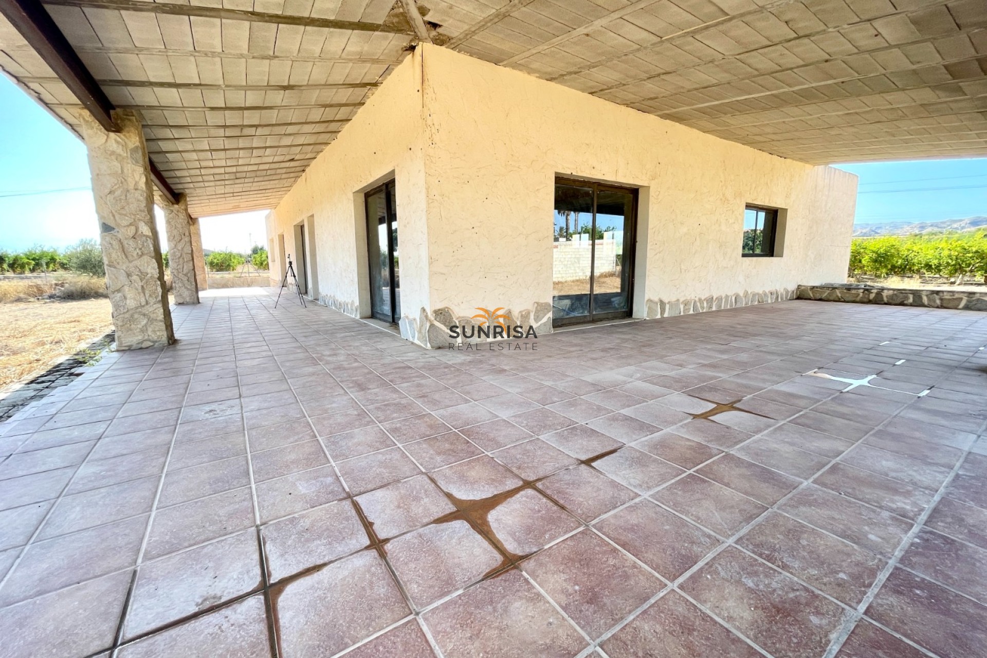 Herverkoop - Finca - Elche