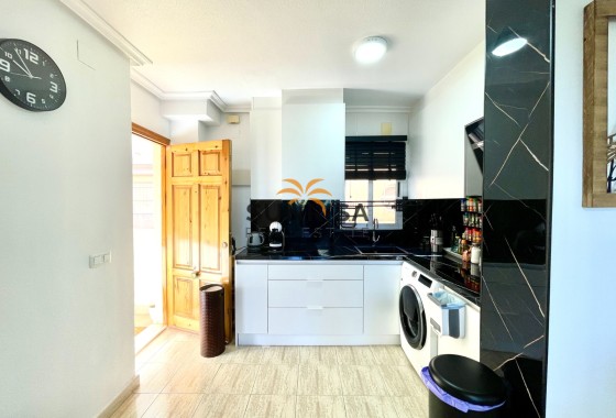 Apartamento · Reventa - Torrevieja · La siesta · Alicante · España