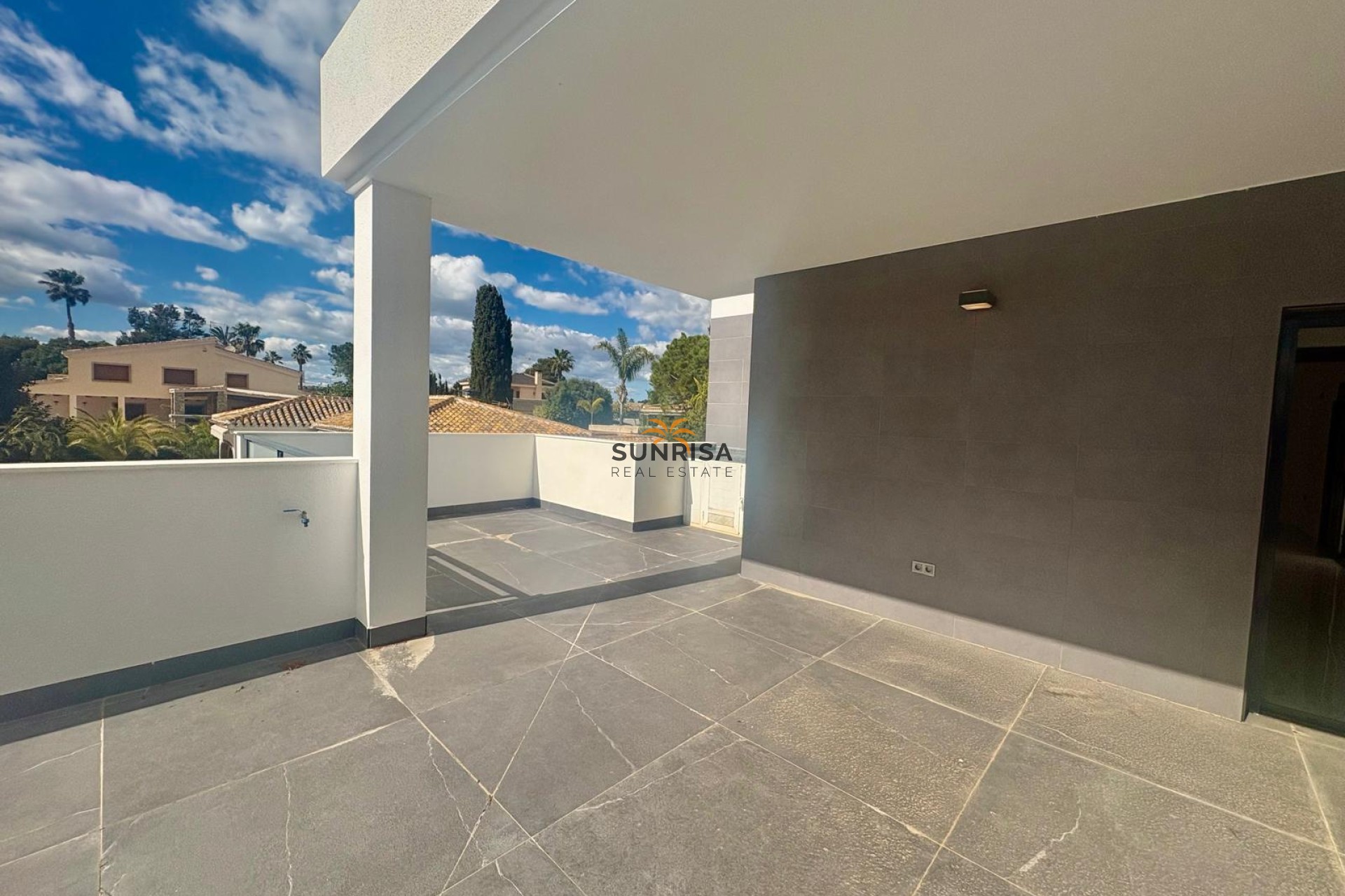 Resale - Villa - Orihuela Costa