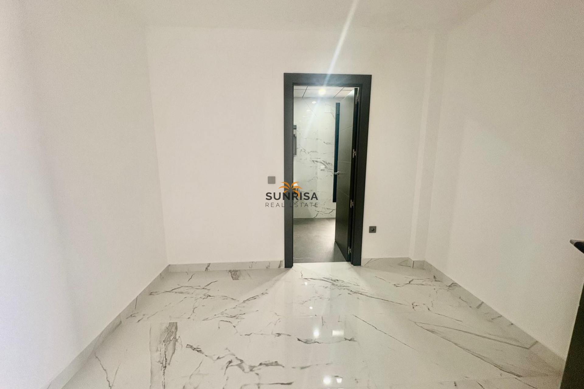 Resale - Villa - Orihuela Costa