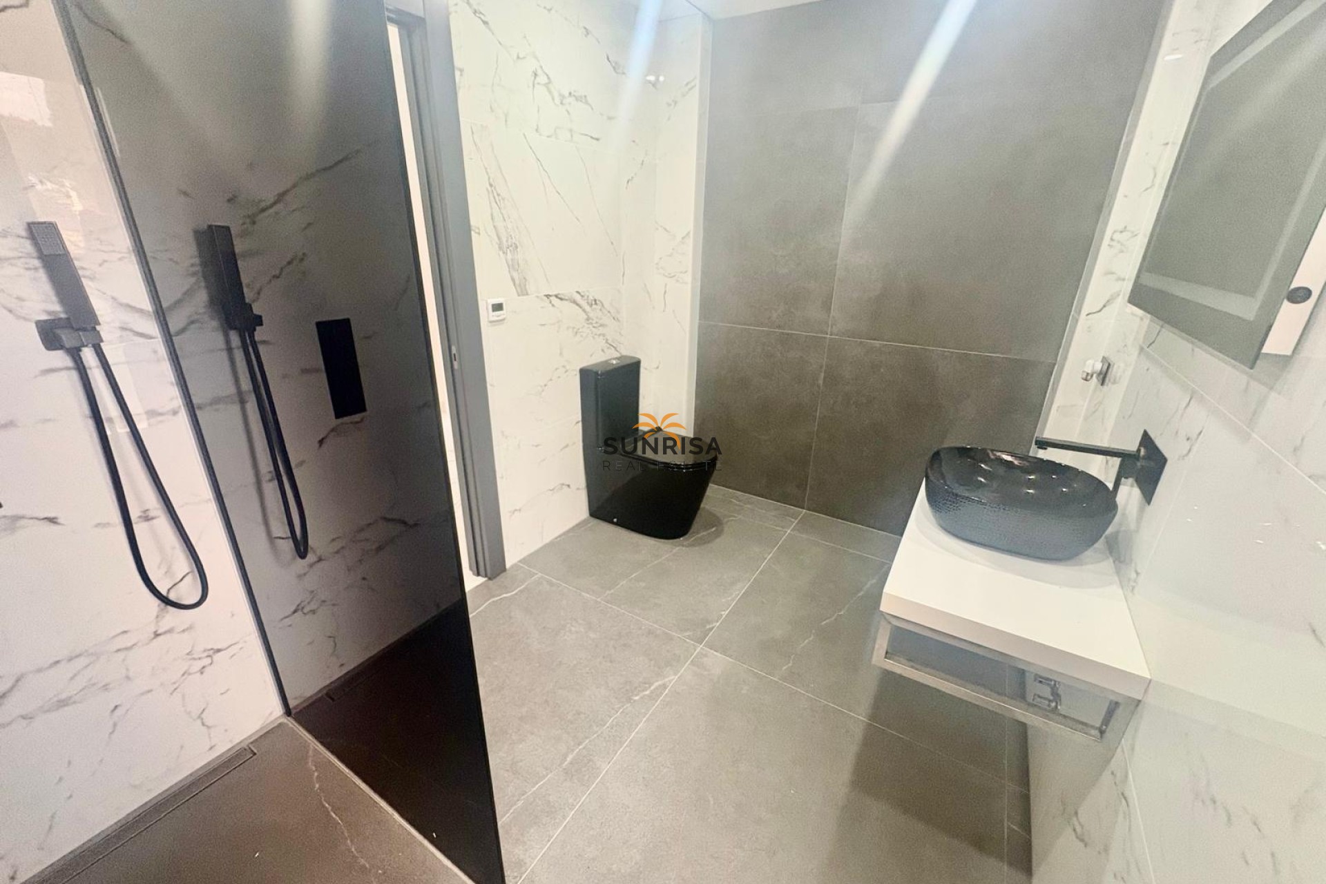 Resale - Villa - Orihuela Costa