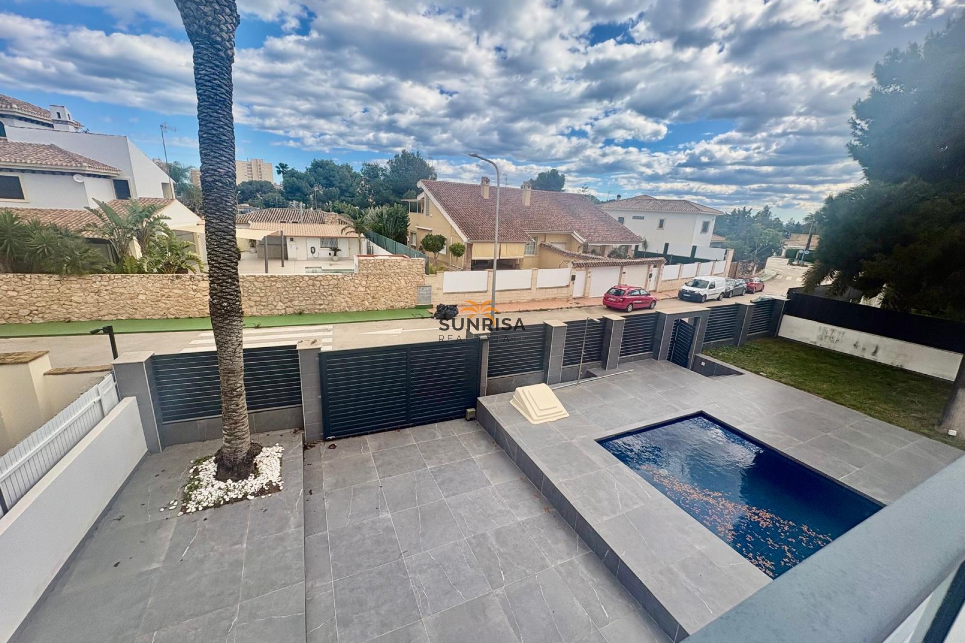 Resale - Villa - Orihuela Costa