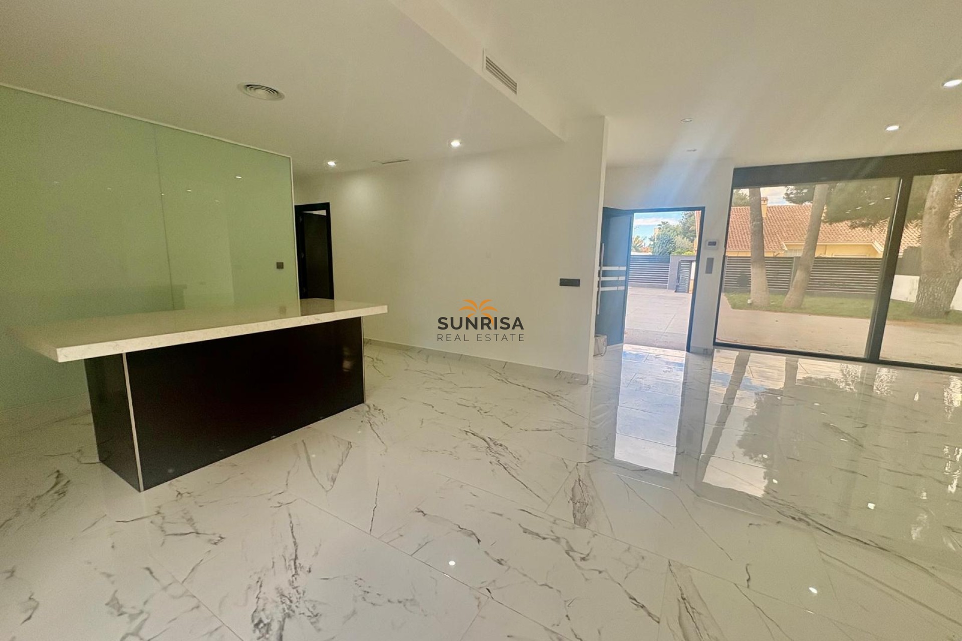 Resale - Villa - Orihuela Costa
