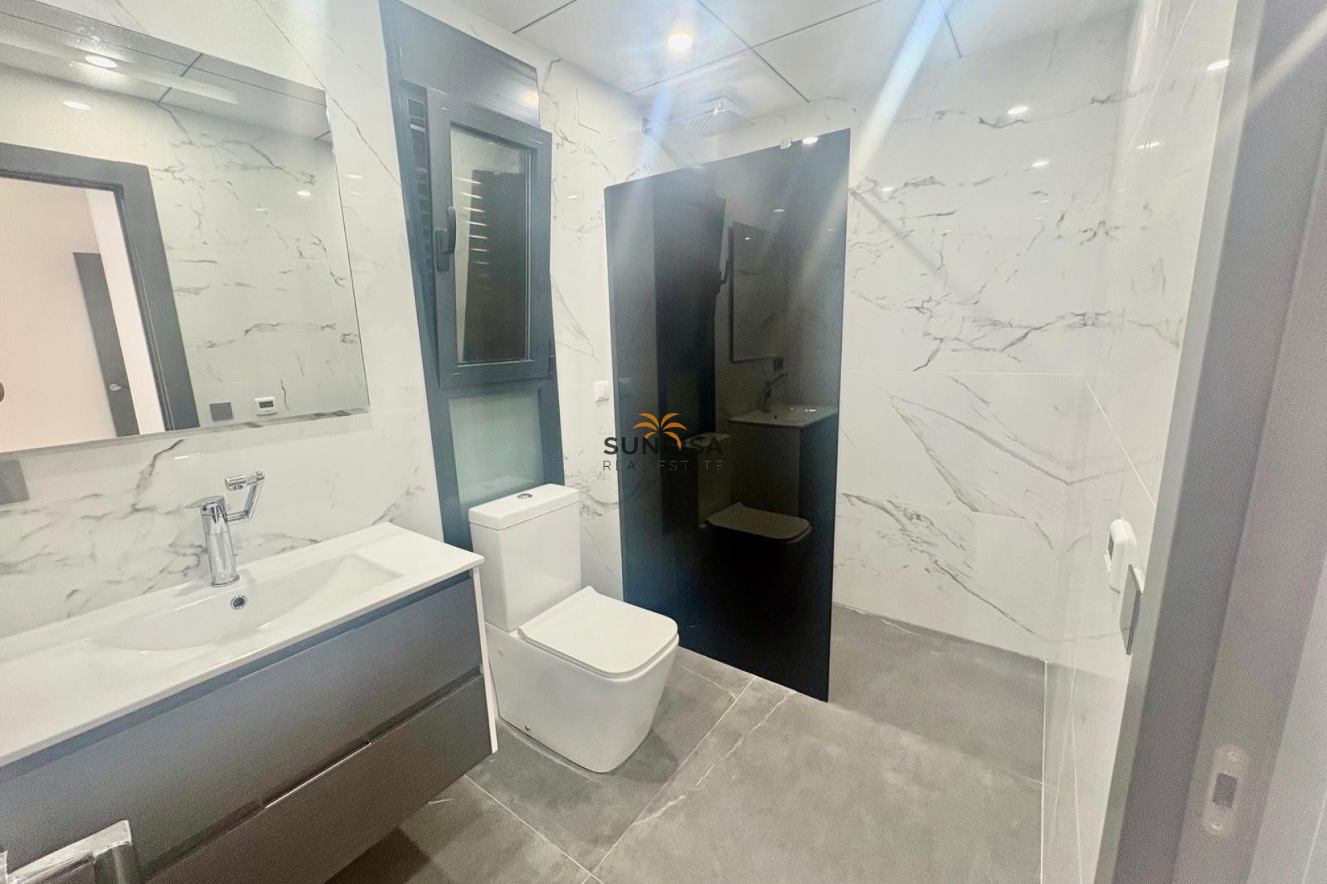 Resale - Villa - Orihuela Costa