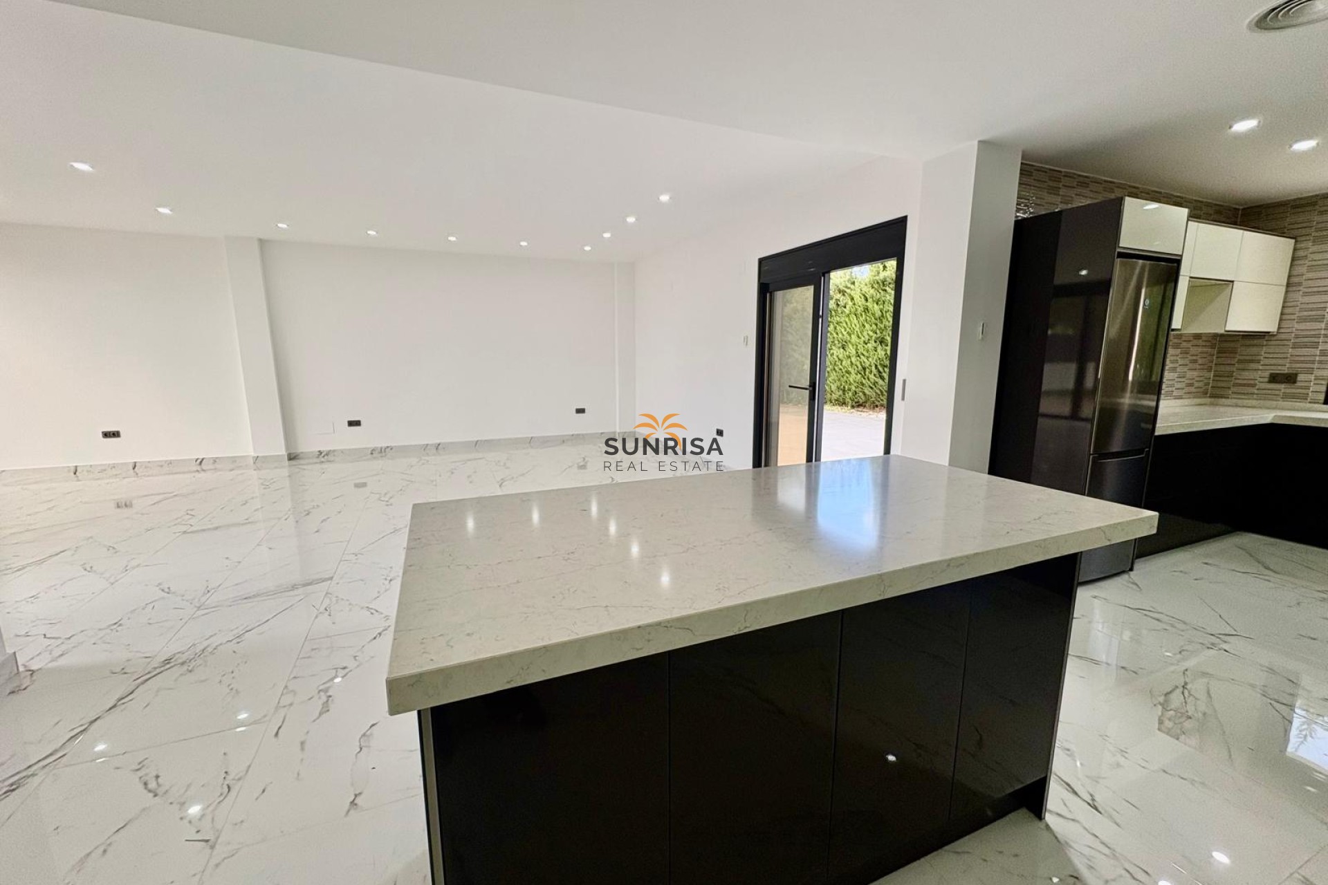 Resale - Villa - Orihuela Costa