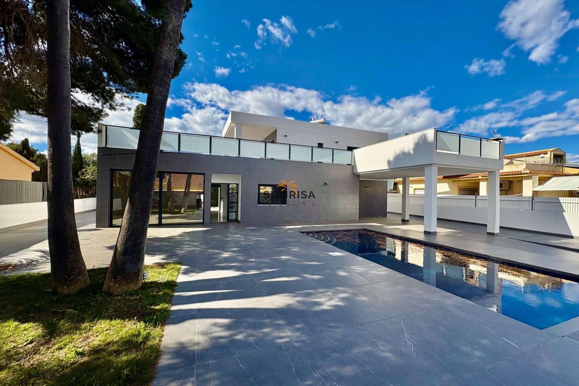 Resale - Villa - Orihuela Costa