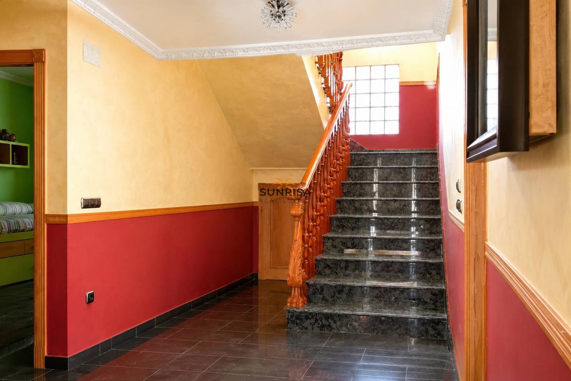 Resale - Villa - Orihuela