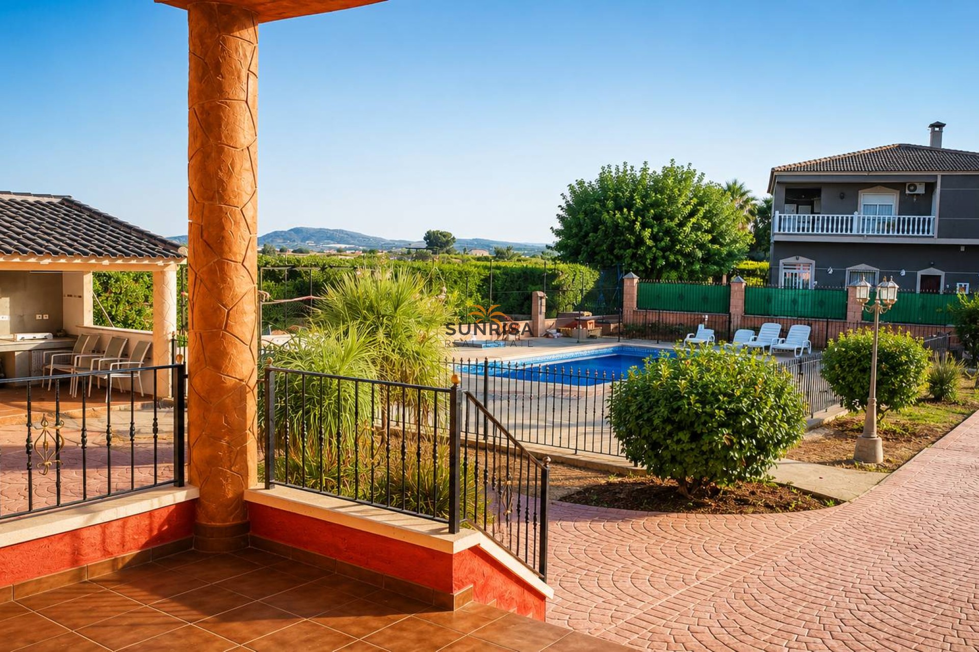 Resale - Villa - Orihuela