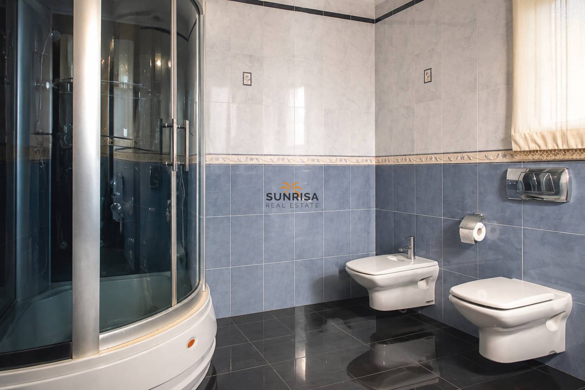 Resale - Villa - Orihuela