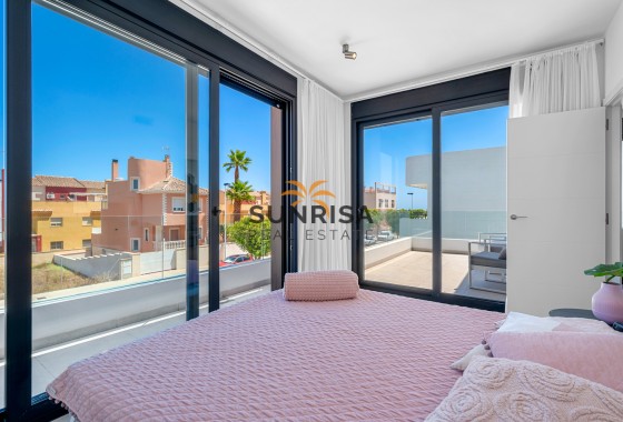 Villa · Revente - Guardamar del Segura · Alicante · Espagne