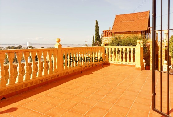 Villa · Herverkoop - Torrevieja · Alicante · Spanje