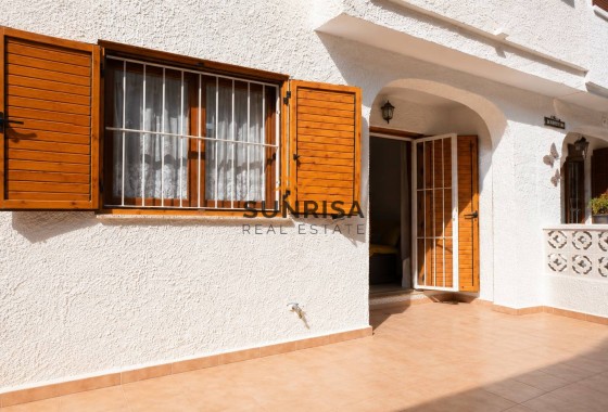 Twee-onder-een-kapwoning · Herverkoop - Orihuela Costa · Alicante · Spanje