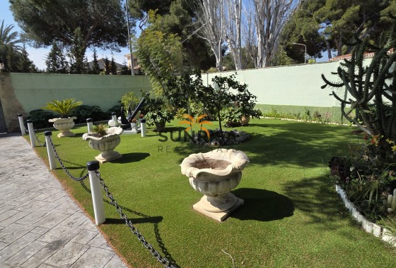 Villa · Herverkoop - Orihuela Costa · Alicante · Spanje